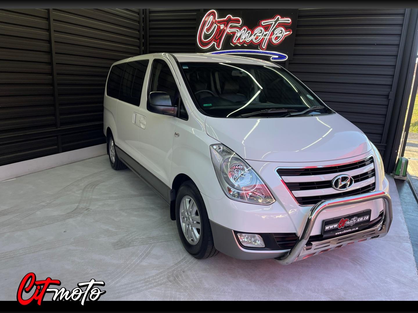 Hyundai H-1 2.5VGTi Bus CITMoto