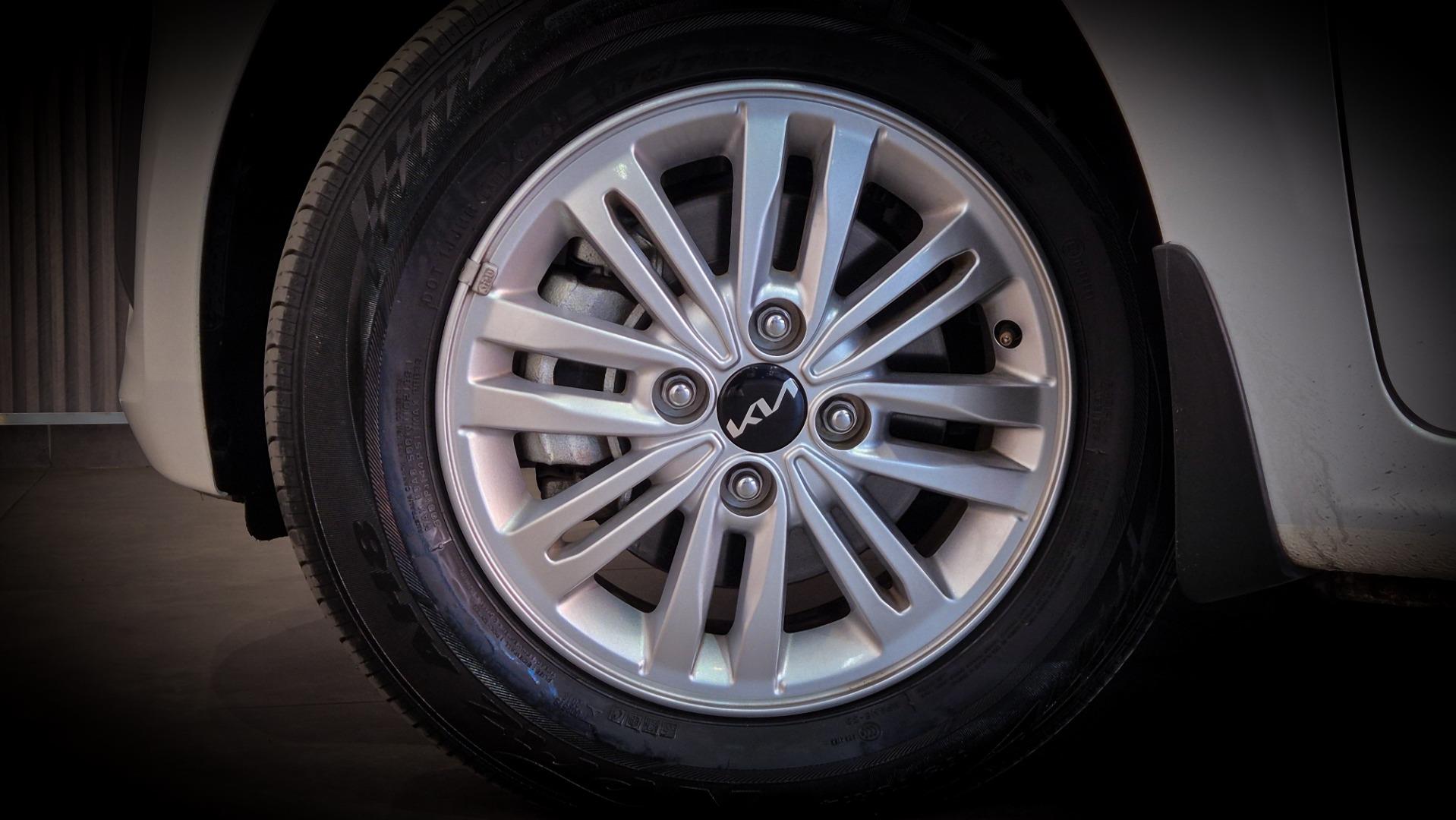 Kia Pegas 1.4 EX Auto Aksons Wheels and Haval PMB