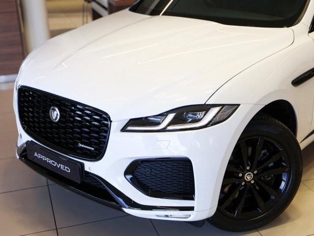 Jaguar F-Pace D200 AWD R-Dynamic SE Jaguar Land Rover The Glen
