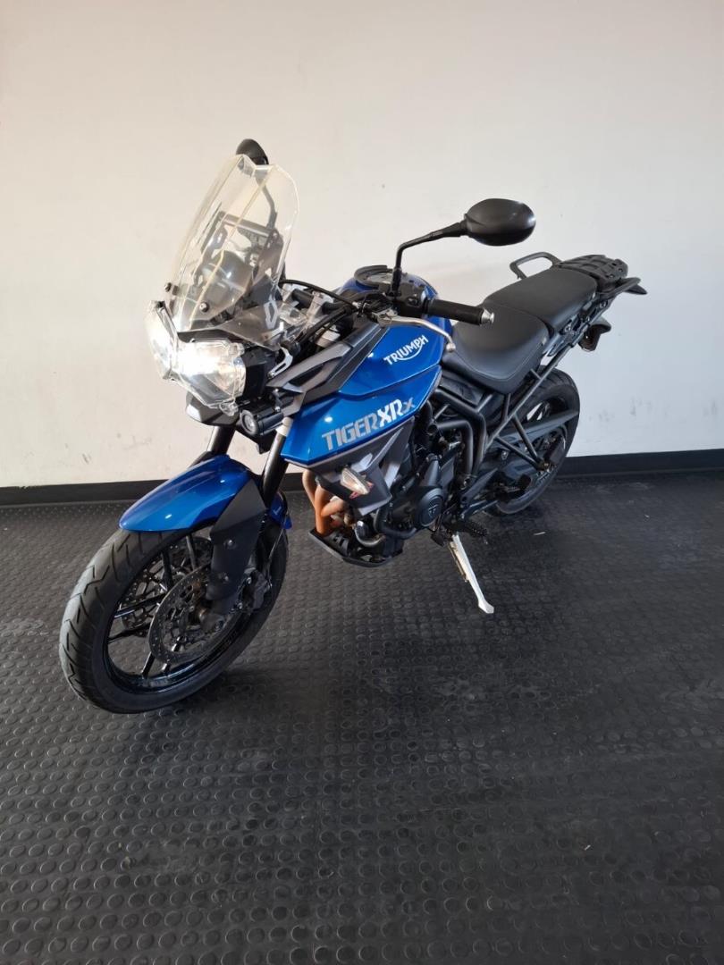 Triumph Tiger 800 XRX BMW Motorrad Fourways