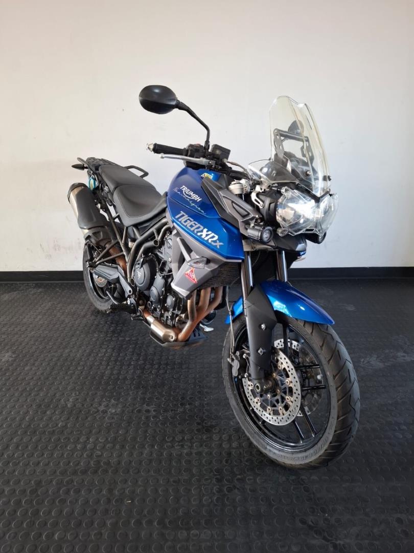 Triumph Tiger 800 XRX BMW Motorrad Fourways