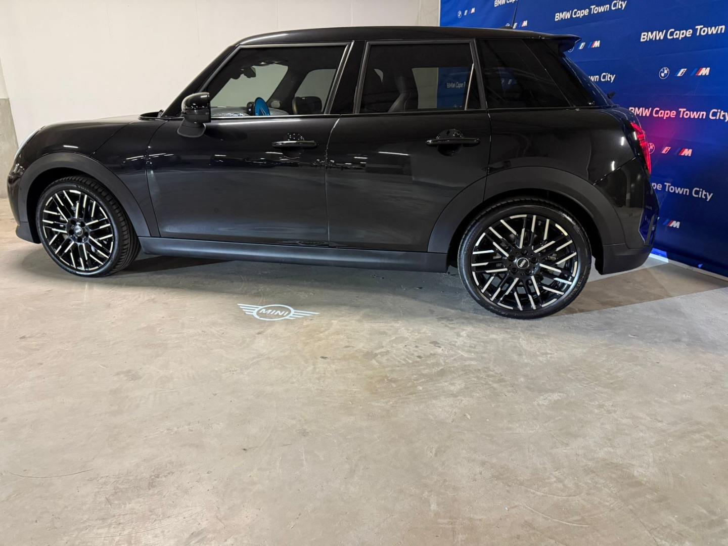 MINI Cooper S 5-door SMG Mini Cape Town City