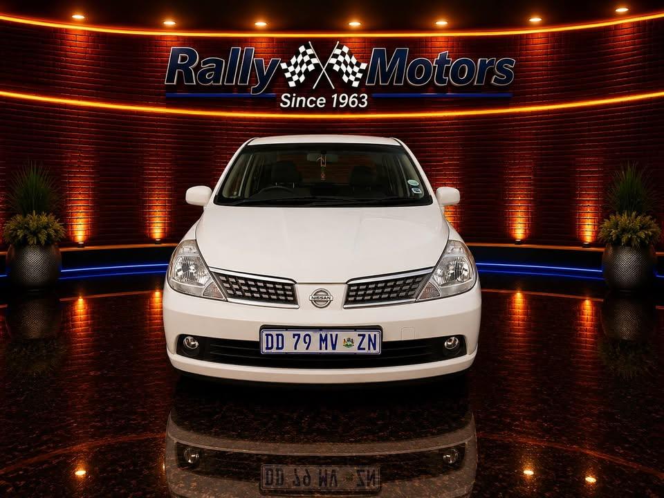 Nissan Tiida Sedan 1.8 Acenta Rally Motors