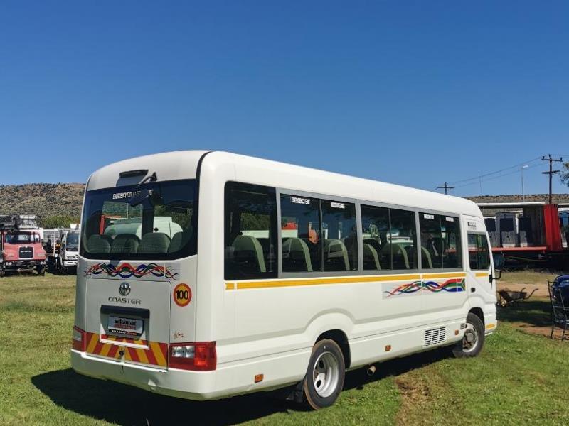Toyota Coaster 23 SEATER BUS Salaamat Motors