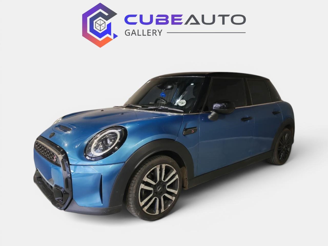 MINI Cooper S 5-door (F55) Cube Auto Gallery