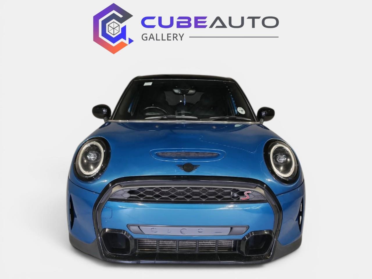 MINI Cooper S 5-door (F55) Cube Auto Gallery