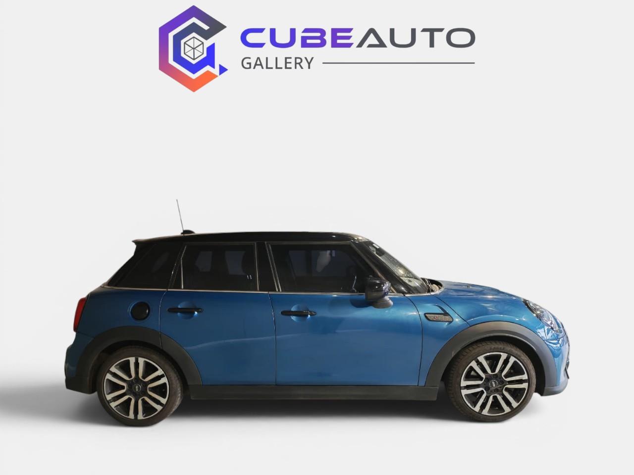 MINI Cooper S 5-door (F55) Cube Auto Gallery