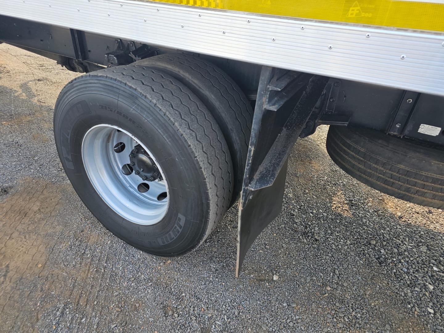 Isuzy 900 8 Ton Fridge Platinum Truck Centre