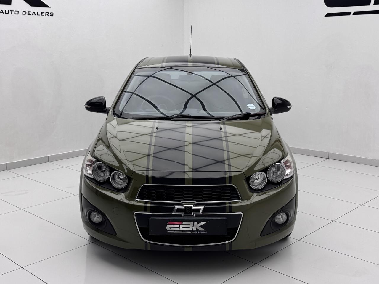 Chevrolet Sonic Sedan 1.6 LS Auto EBK Diagonal Street