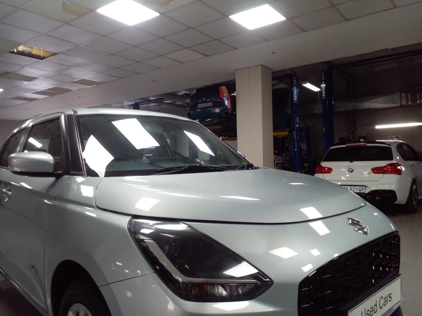 Suzuki Swift 1.2 GL+ Manual BMW Fourways
