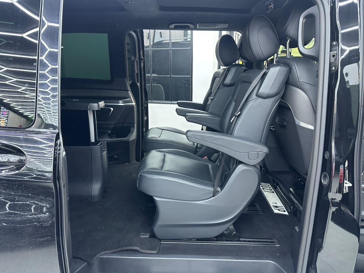 Mercedes-Benz V-Class V300d Exclusive AMG Line Auto Africa