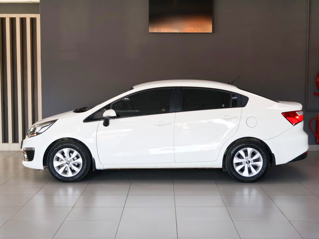 Kia Rio Sedan 1.4 Auto Centurion Select
