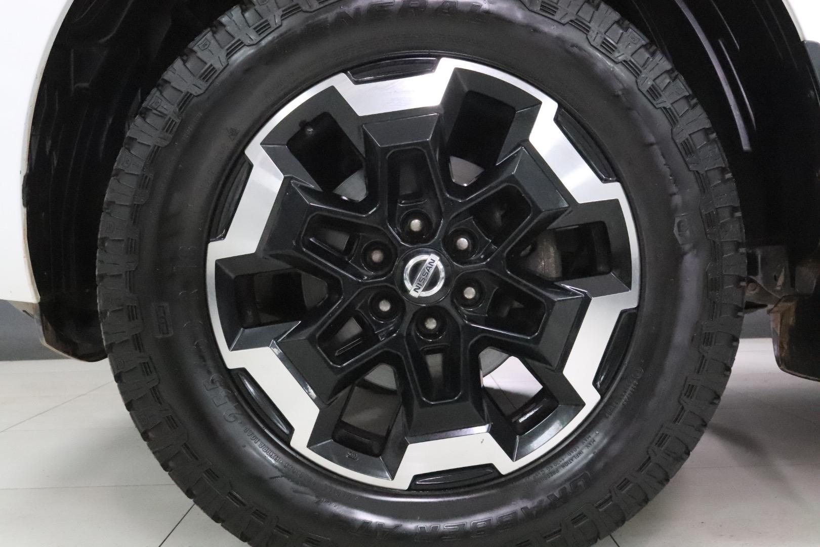Nissan Navara 2.5DDTi Double Cab LE Autohaus Beyers A Division Of MMU Group