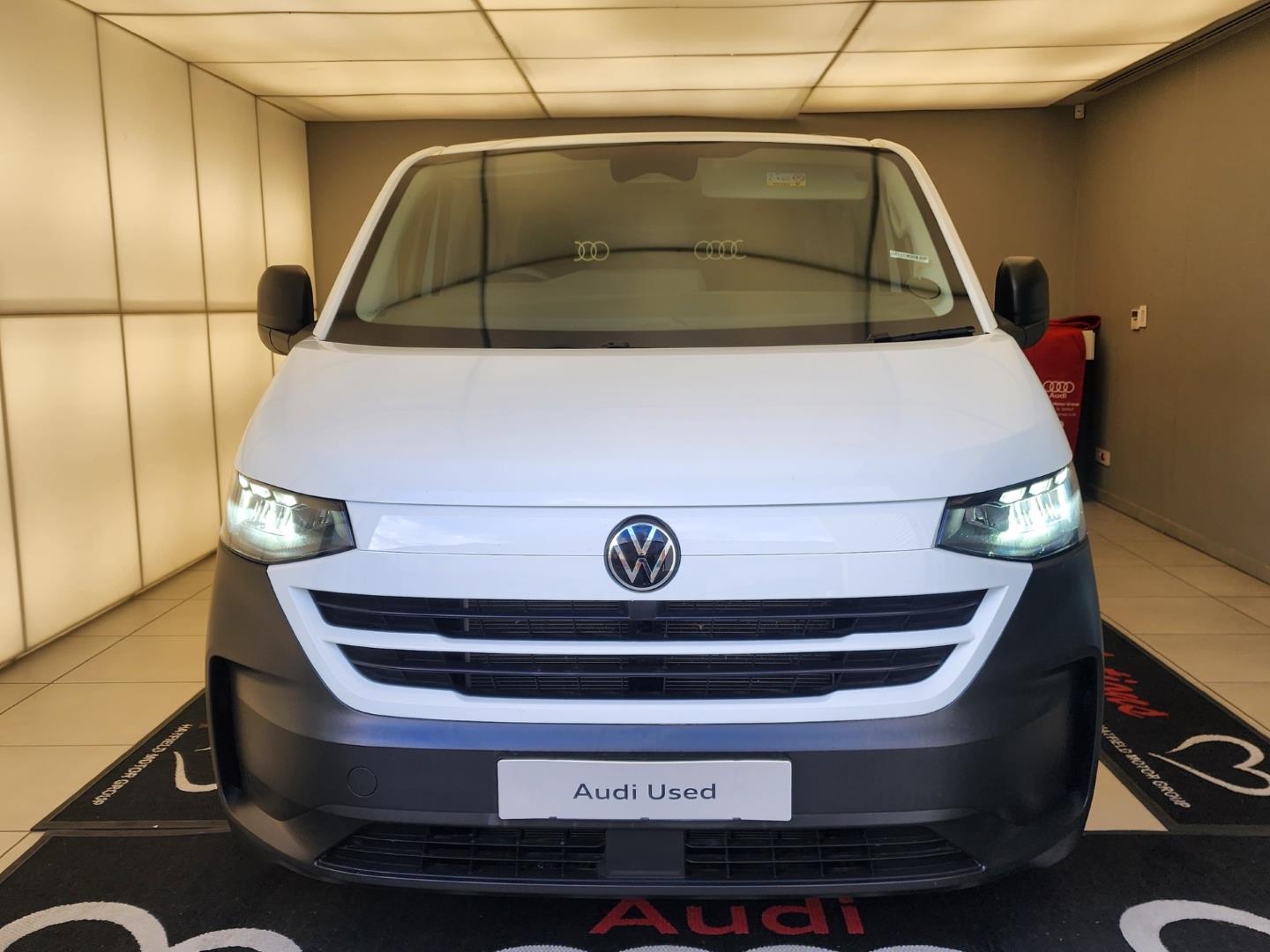 2025 Volkswagen Transporter 2.0TDi Crew Bus LWB 8-seater Manual