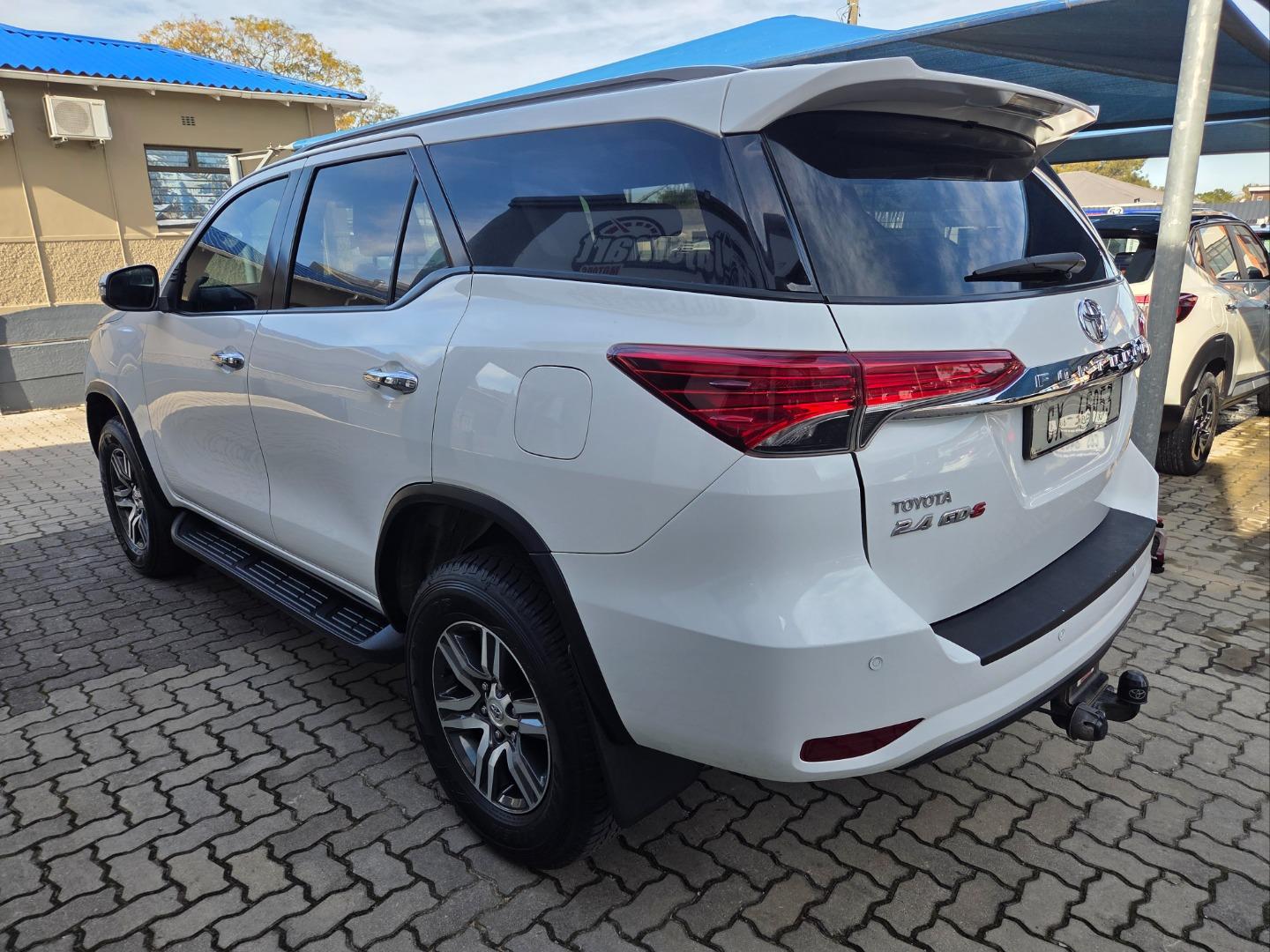 Toyota Fortuner 2.4GD-6 Auto Jaysmart Motor