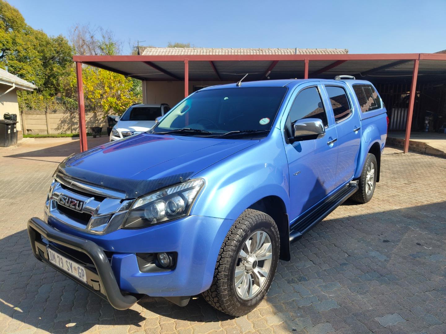 Isuzu KB 300D-Teq Double Cab 4x4 LX