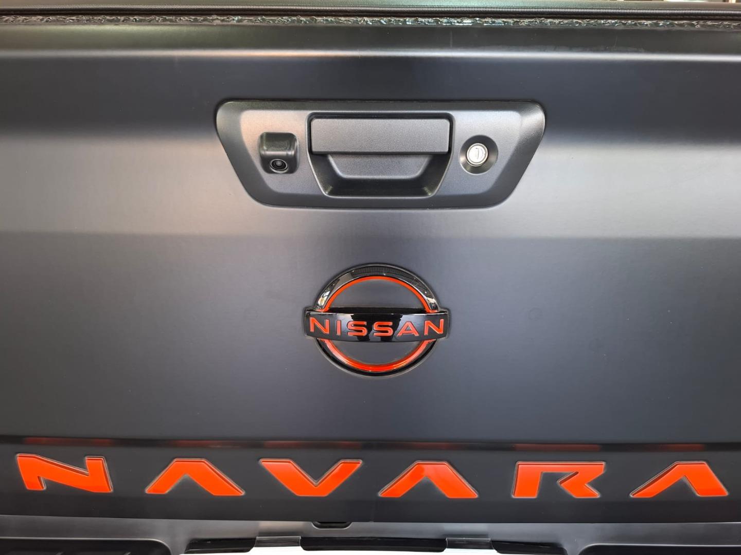 Nissan Navara 2.5DDTi Double Cab PRO-2X BB Sinoville Nissan