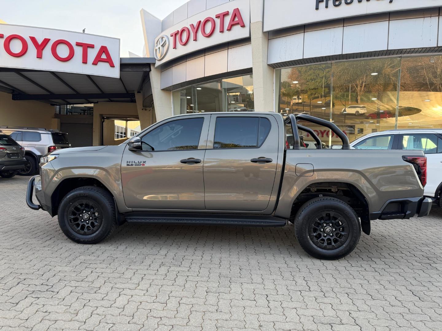 Toyota Hilux 2.8GD-6 Double Cab SRX 4x4 Freeway Toyota New