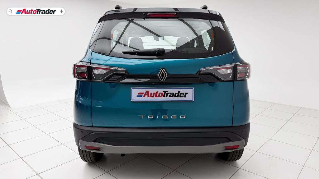 Renault Triber 1.0 3-cylinder petrol manual Iconic seven 7 seater space infotainment