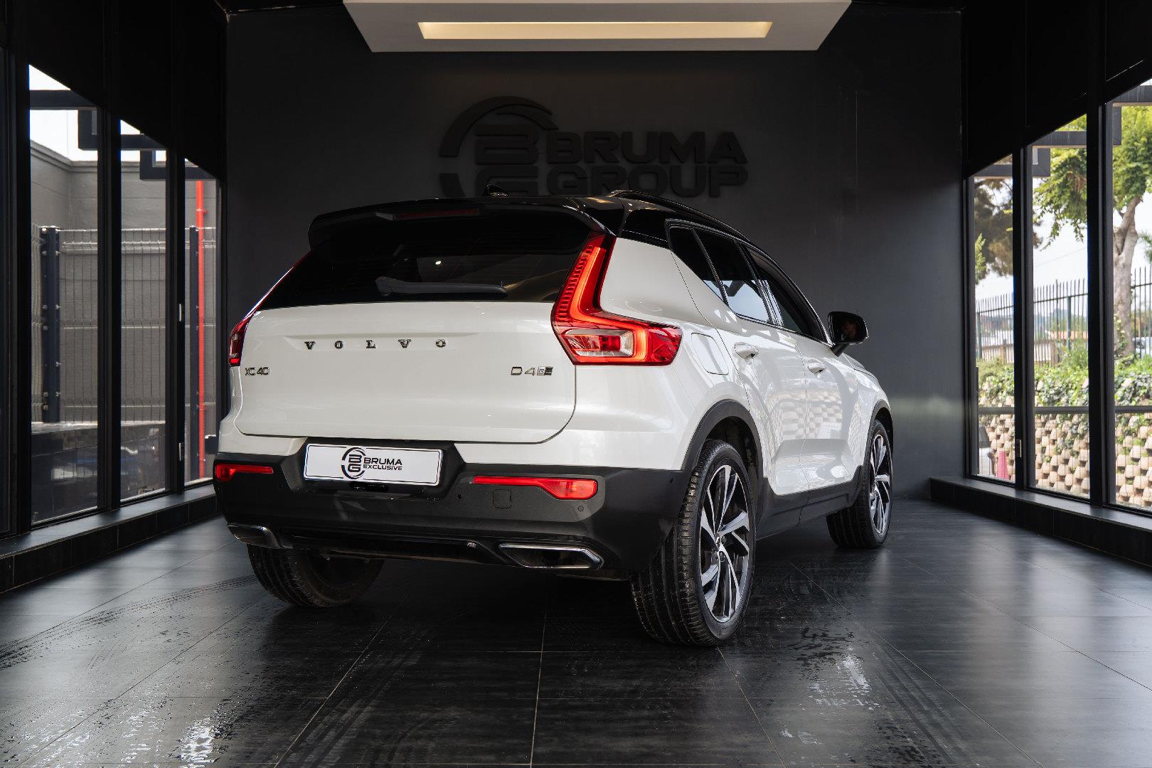 Volvo XC40 D4 AWD R-Design Bruma Nissan
