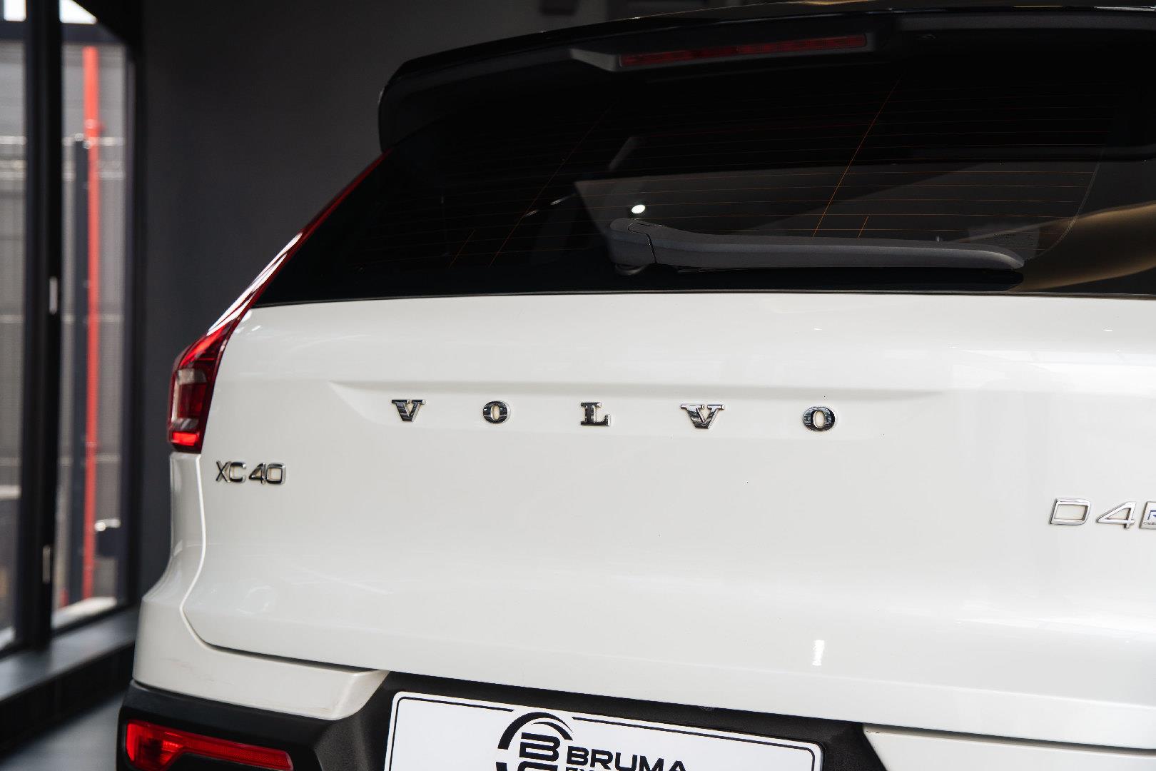 Volvo XC40 D4 AWD R-Design Bruma Nissan