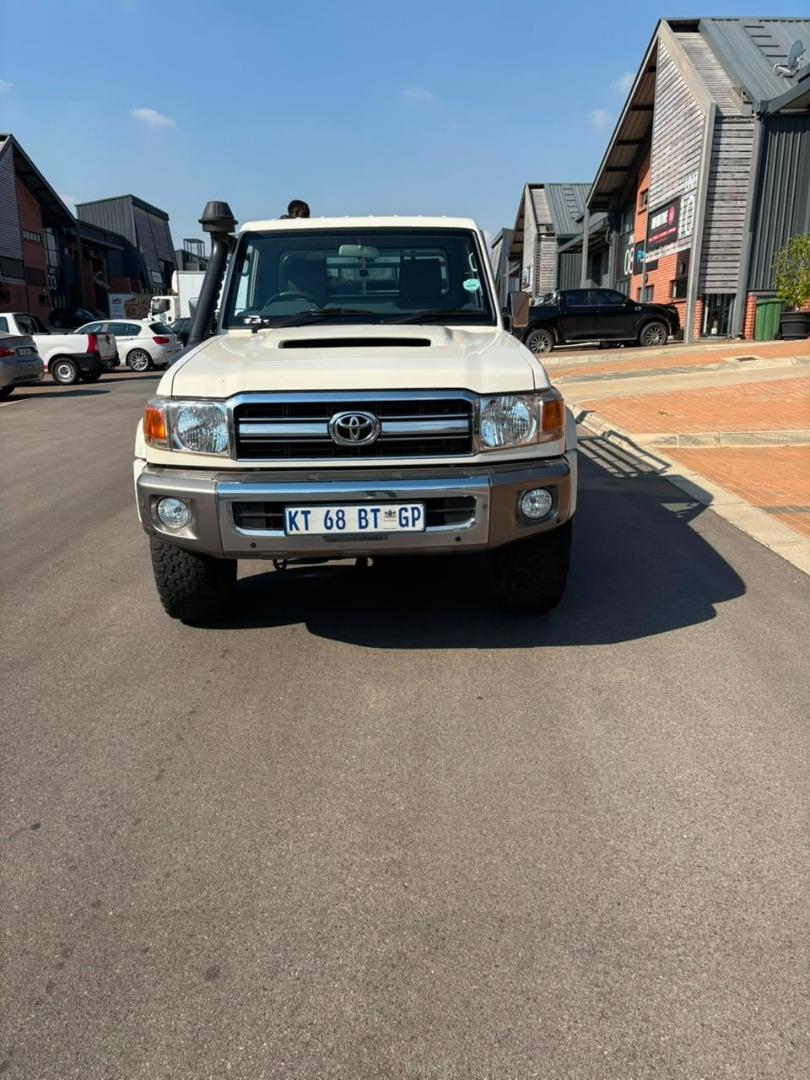 Toyota Land Cruiser 70 4.2D
