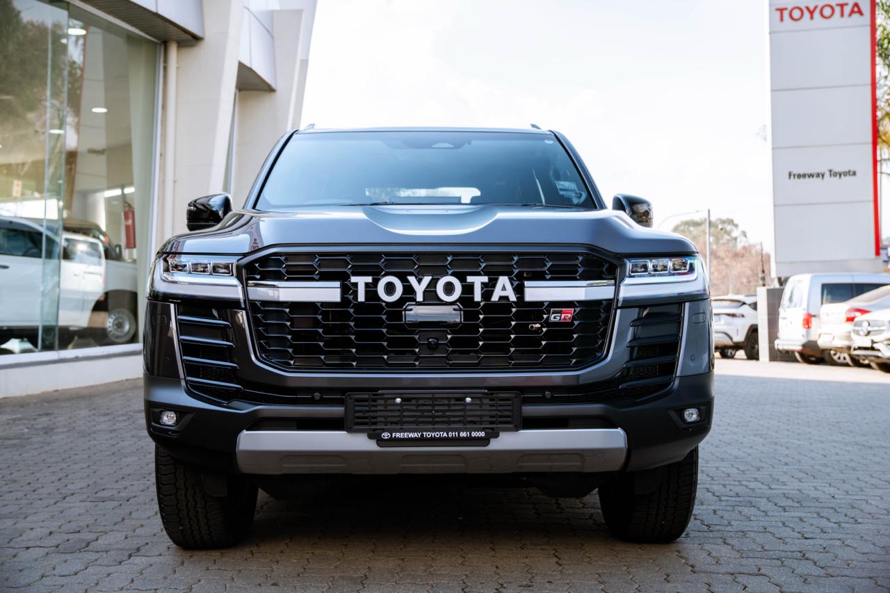 Toyota Land Cruiser 300 3.3D GR-Sport Freeway Toyota New