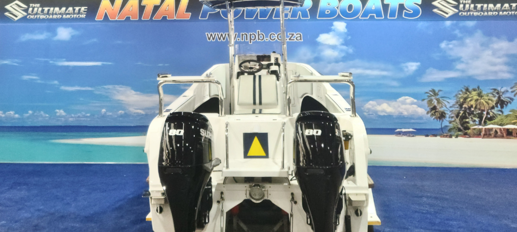 Cobra Cat 525 Centre Console (2021) - 2 x 80HP Suzuki 4-Stroke