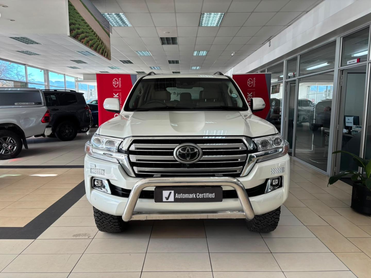 Toyota Land Cruiser 200 4.5D-4D V8 VX-R Ceres Toyota
