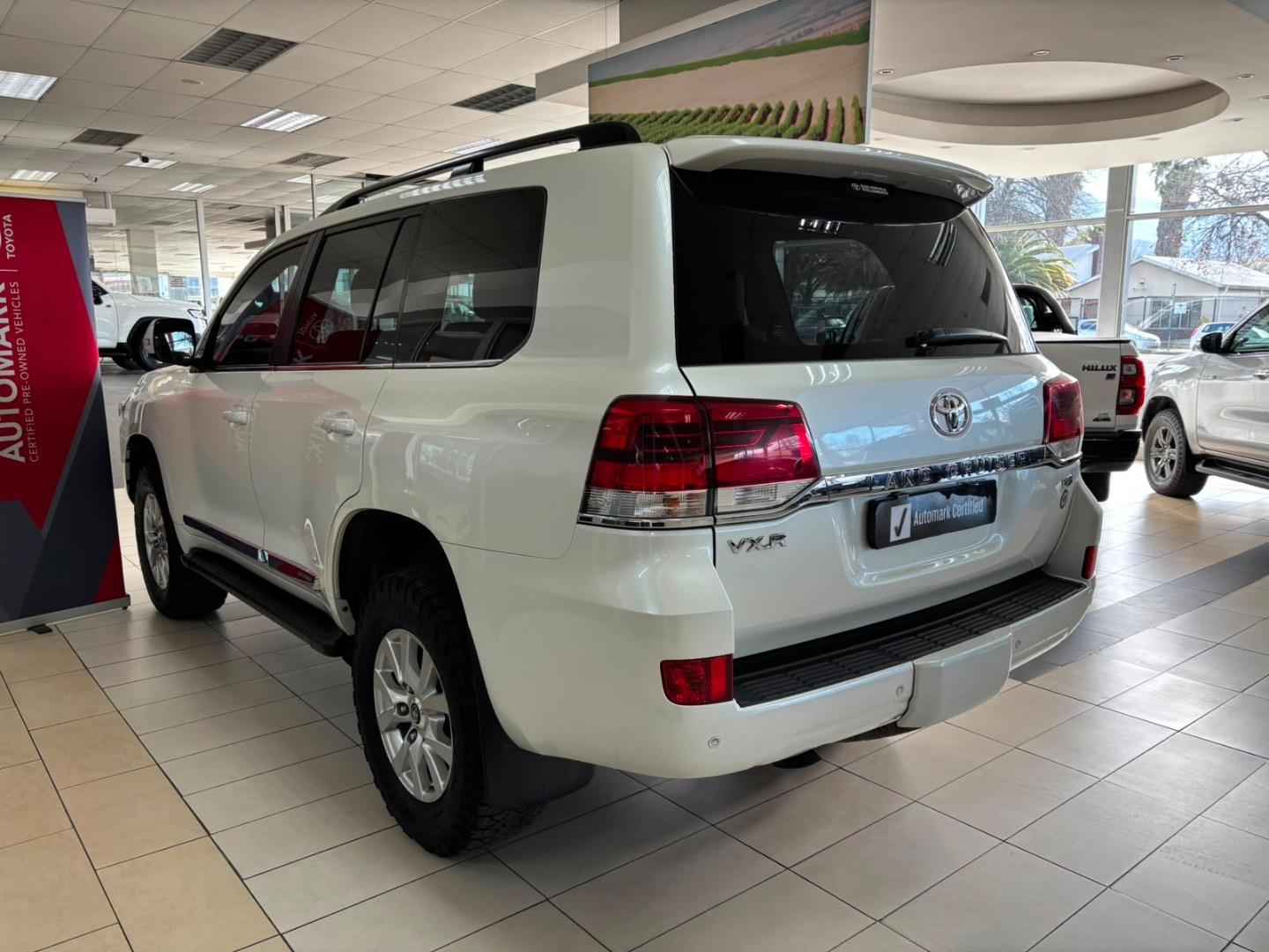 Toyota Land Cruiser 200 4.5D-4D V8 VX-R Ceres Toyota