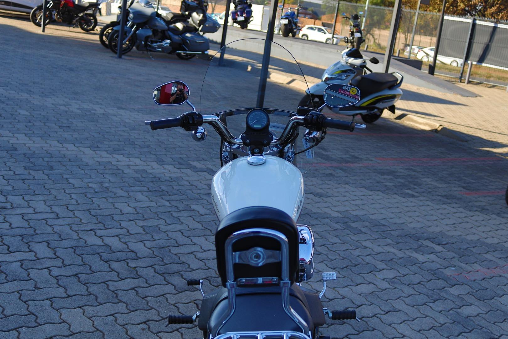 Harley-Davidson XL883L Superlow Harley Davidson Gold Rand