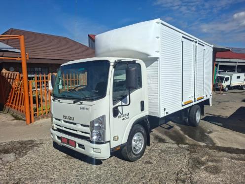 2012 Isuzu Npr400 4.5Ton