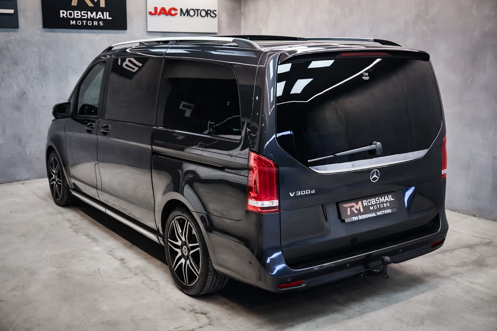 Mercedes-Benz V-Class V300d Exclusive AMG Line Robsmail Motors BAIC and Jac Bryanston