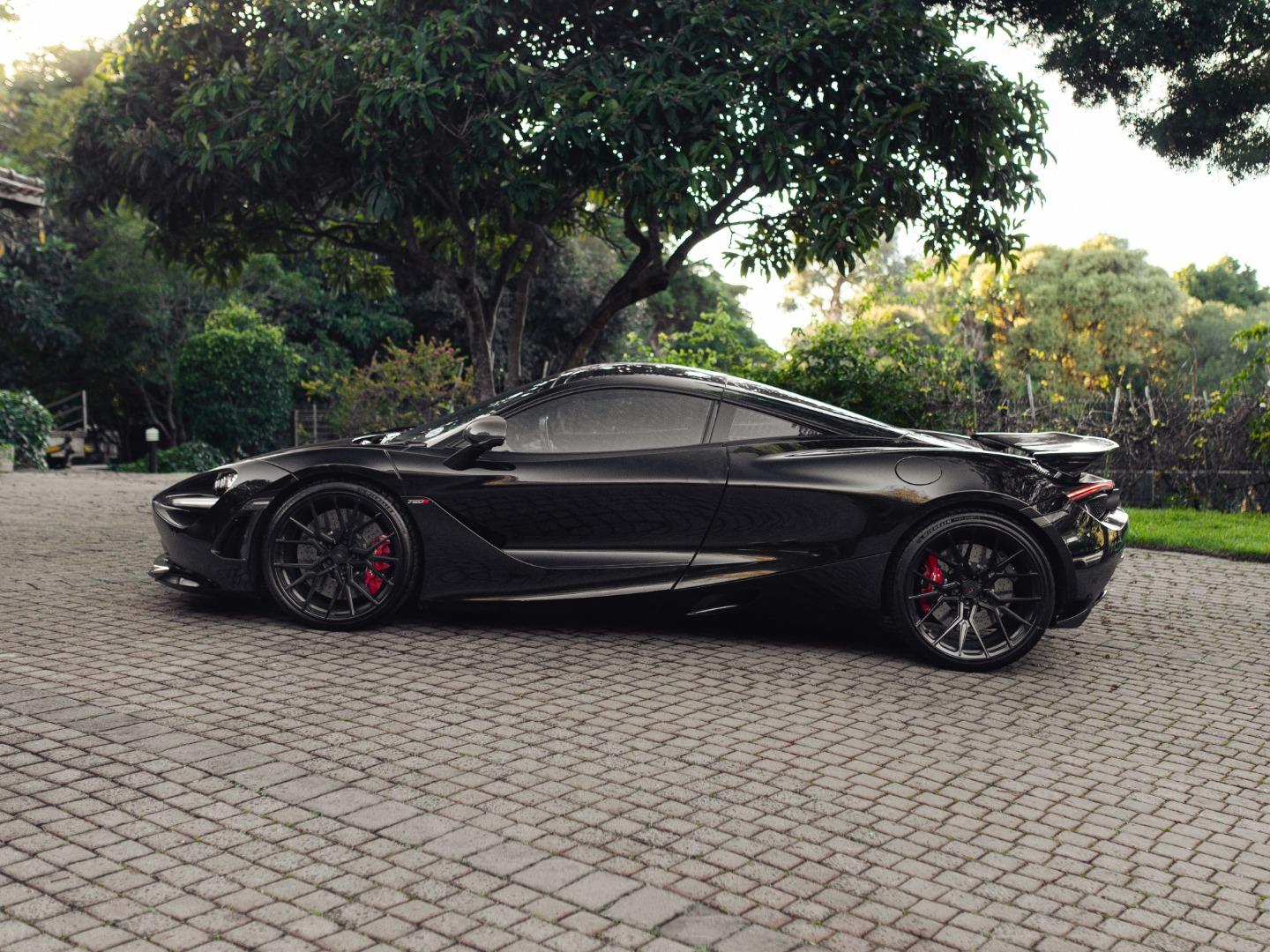 McLaren 720S Coupe