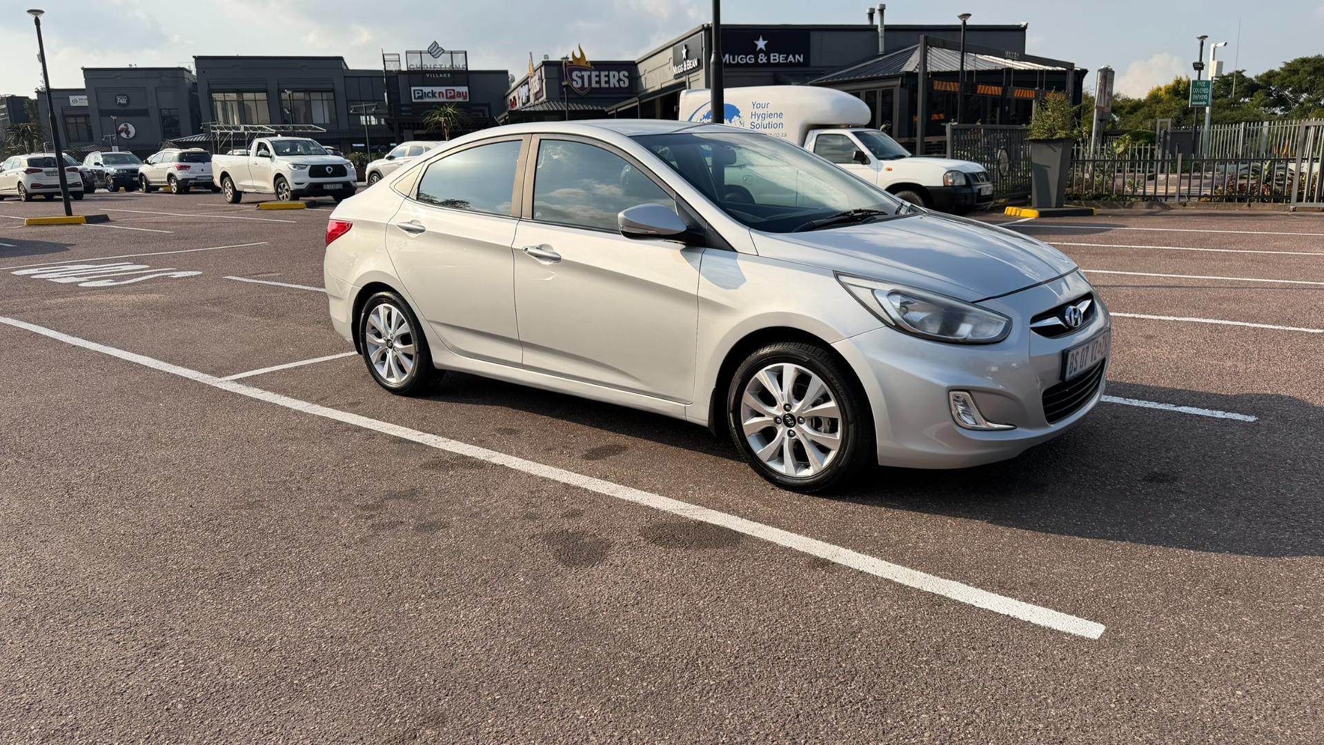 Hyundai Accent Sedan 1.6 Fluid Super Auto