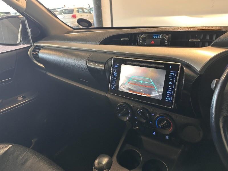 Toyota Hilux 2.8GD-6 Xtra cab Raider auto Barons VW N1 City