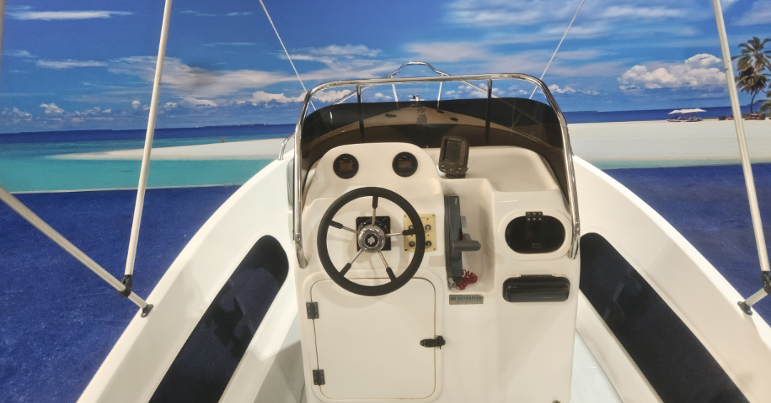 Explorer 510 Centre Console - 130HP Yamaha 2-Stroke (2007, 47 Hrs) on Galvanized Breakneck Trailer Natal Power Boats