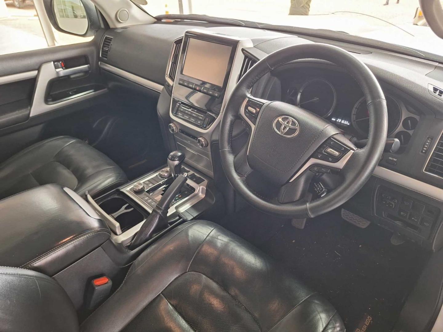 Toyota Land Cruiser 200 4.5D-4D V8 VX Waterberg Toyota Bela Bela