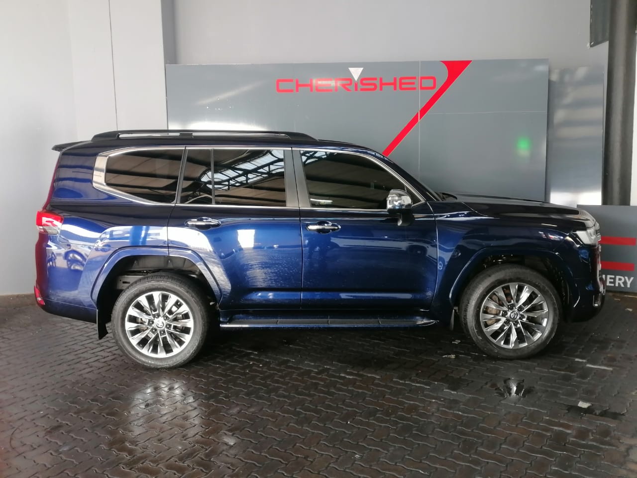 Toyota Land Cruiser 300 ZX cars for sale in South Africa - AutoTrader