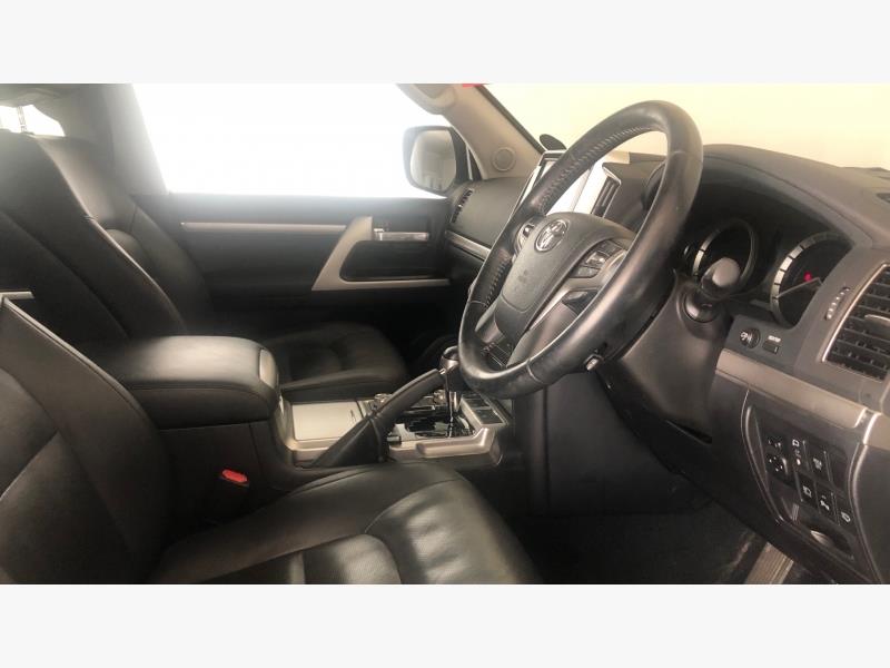Toyota Land Cruiser 200 4.5D-4D V8 VX-R Halfway Toyota Ottery