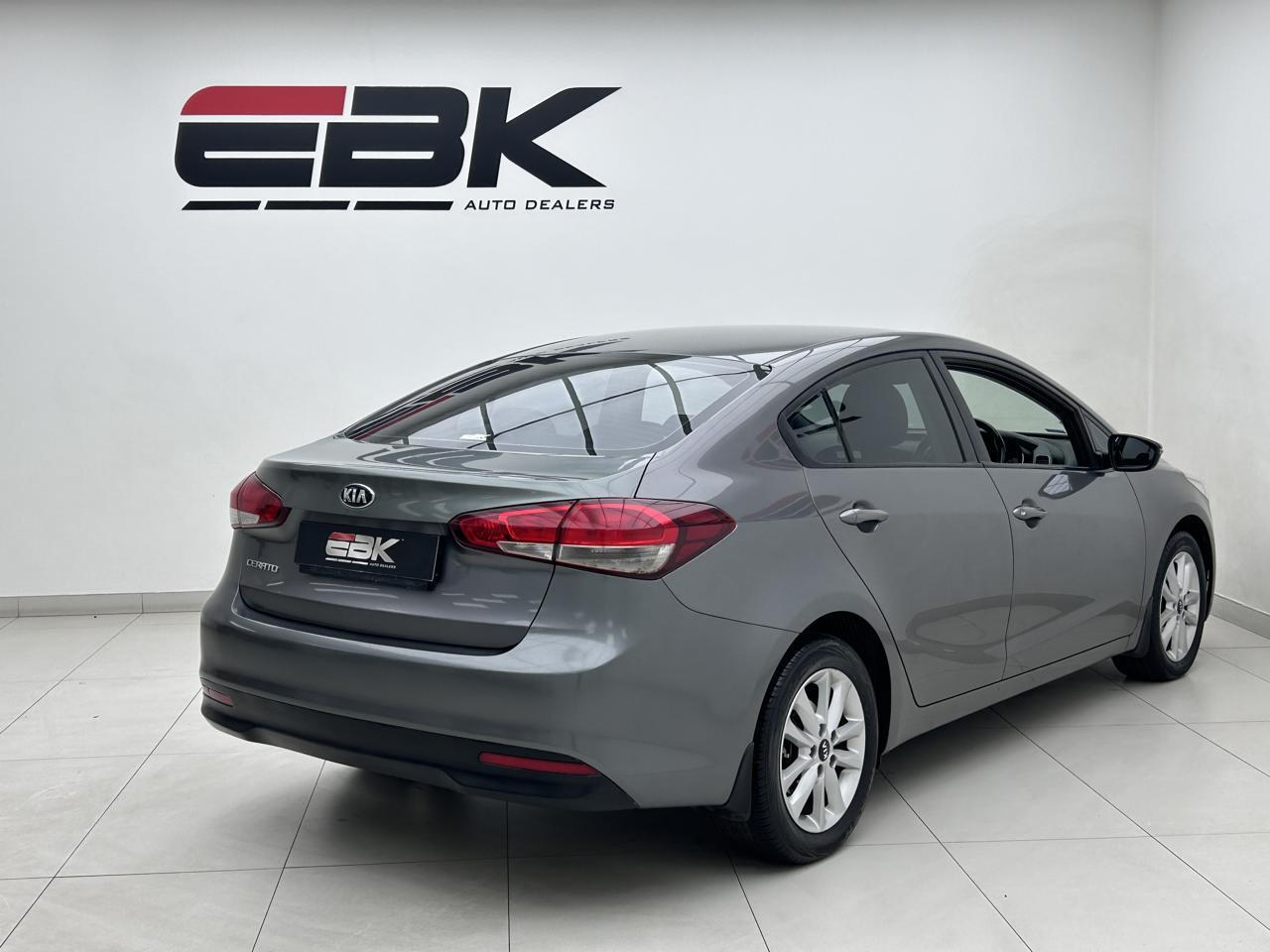 Kia Cerato Sedan 1.6 EX EBK Main Street