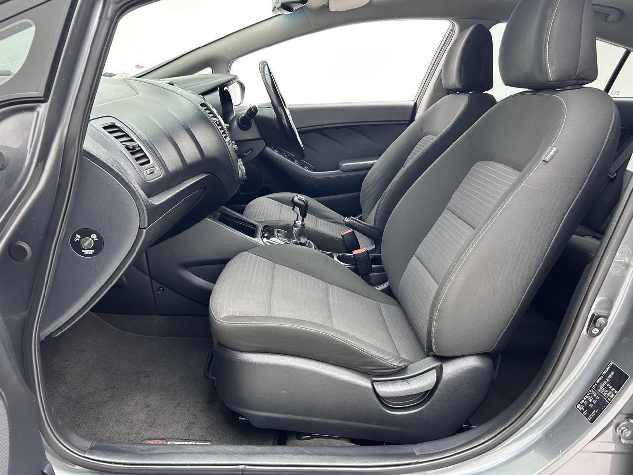 Kia Cerato Sedan 1.6 EX EBK Main Street
