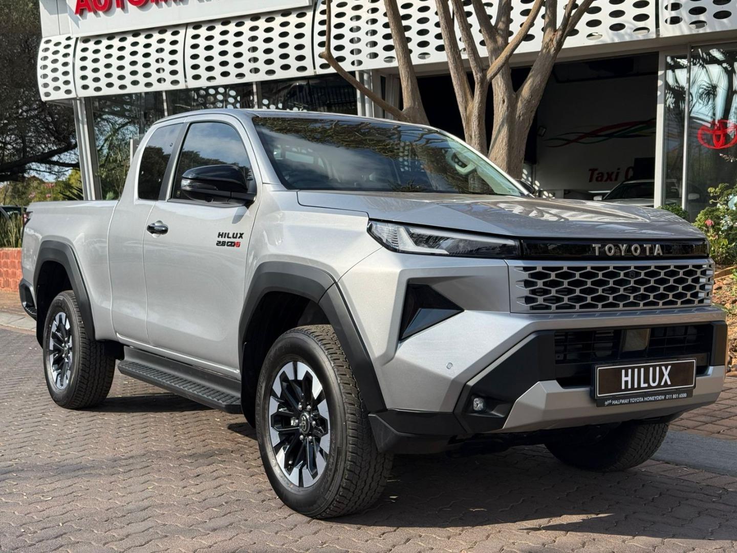 Toyota Hilux 2.8GD-6 Xtra Cab Raider X 4x4 for sale in Randburg