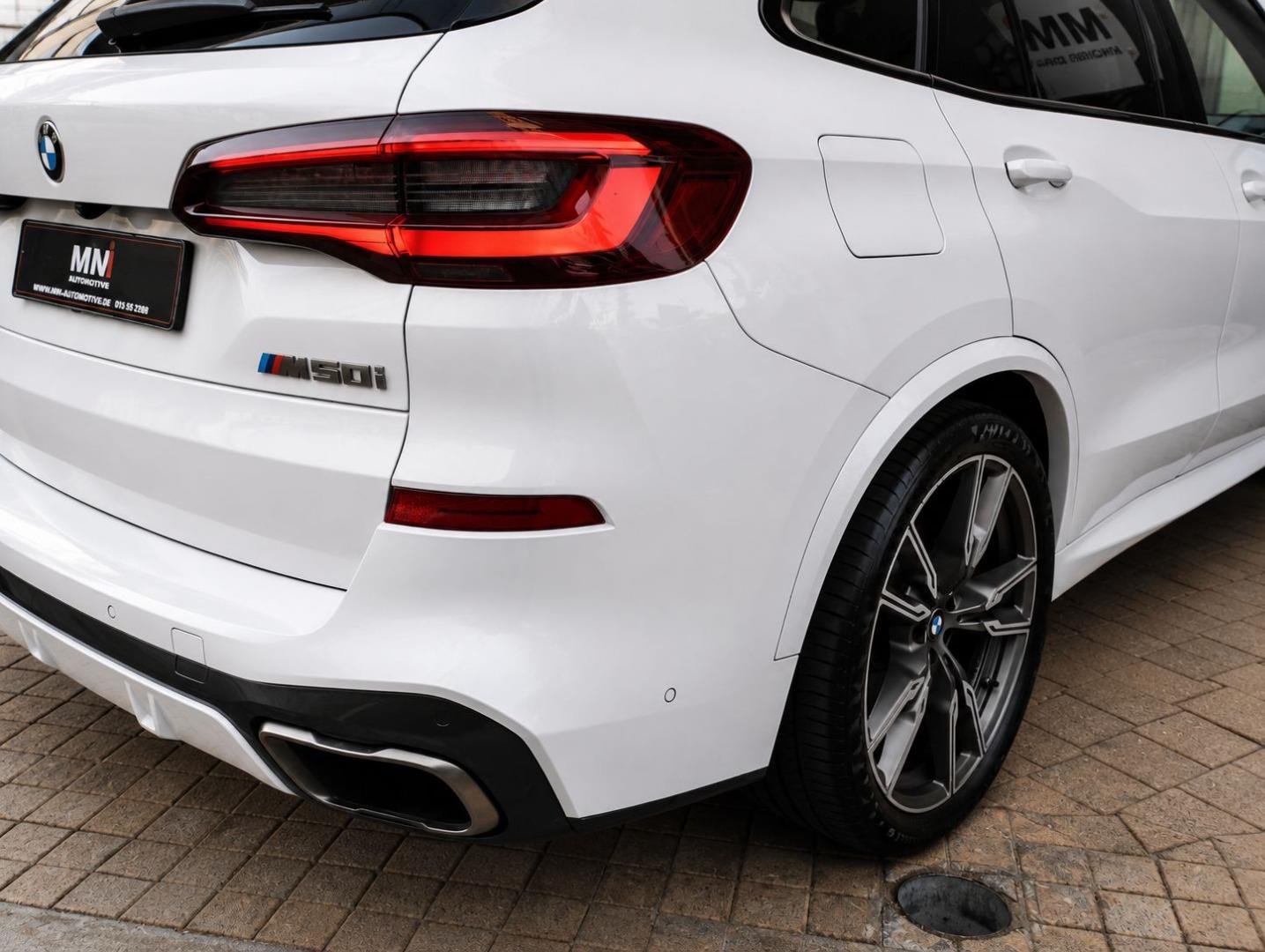2022 BMW X5 M50i image 5