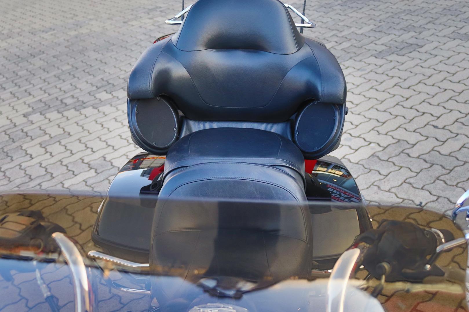 Harley-Davidson ROAD GLIDE ULTRA Harley Davidson Gold Rand
