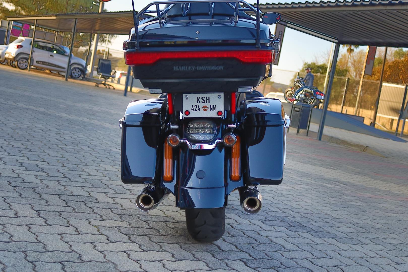 Harley-Davidson ROAD GLIDE ULTRA Harley Davidson Gold Rand