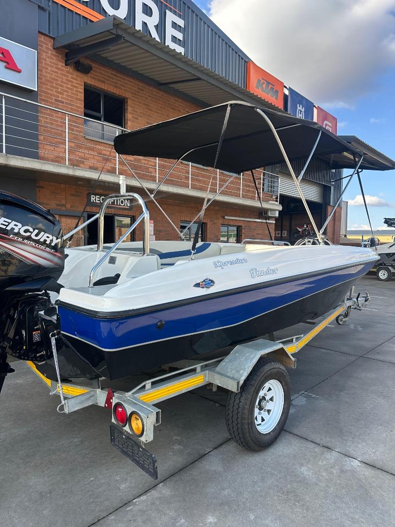 Xpression XPRESSION FUNSTER 17FT BOAT - 100HP MERCURY 4 STROKE MOTOR ON GALVANIZED TRAILER UB Leisure