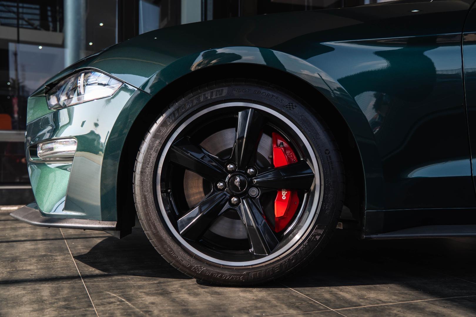 Ford Mustang 5.0 Fastback Bullitt Bruma Nissan