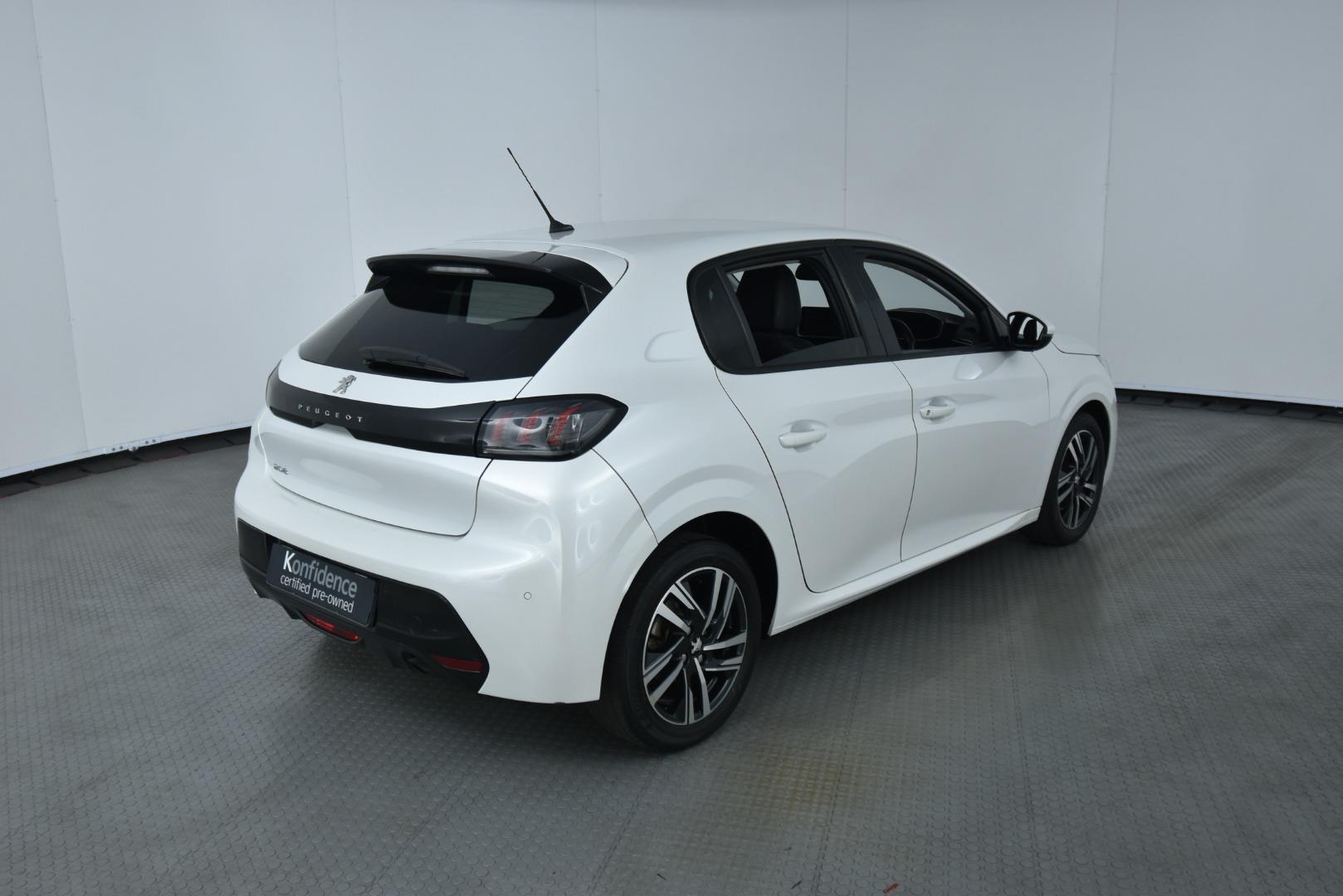Peugeot 208 1.2T Allure LMC Lazarus Pre Owned