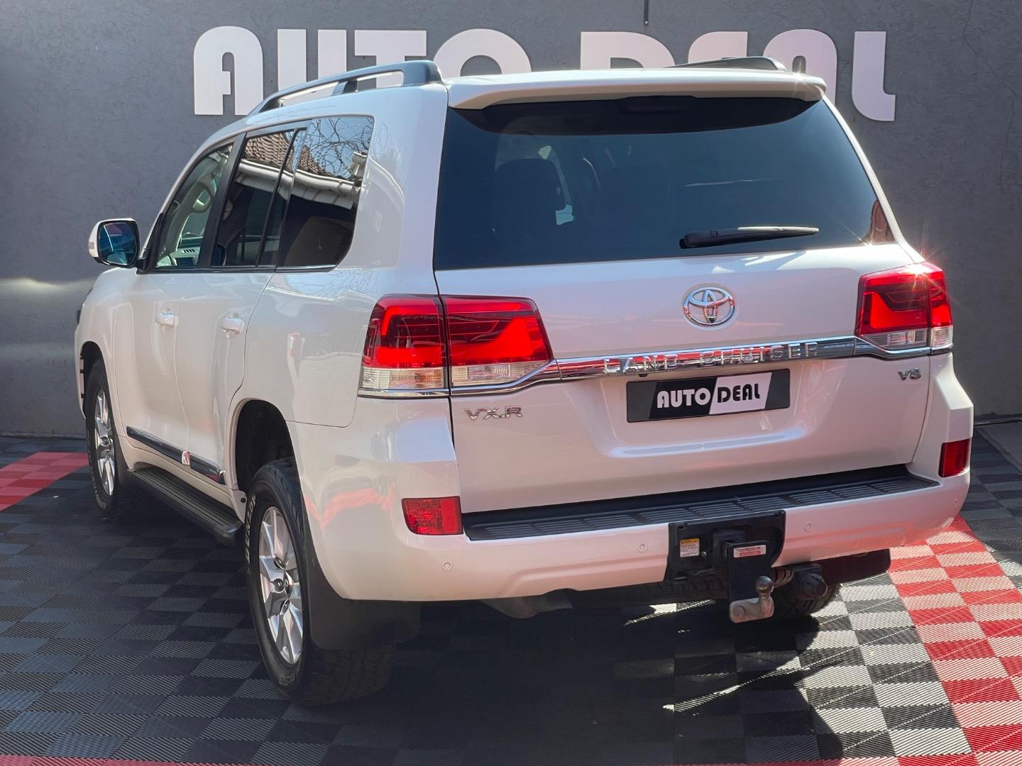 Toyota Land Cruiser 200 4.5D-4D V8 VX-R Auto Deal Boksburg